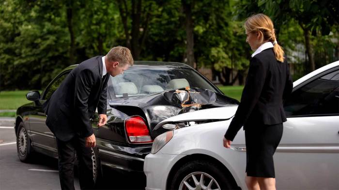 Accident car lawyer hiring need